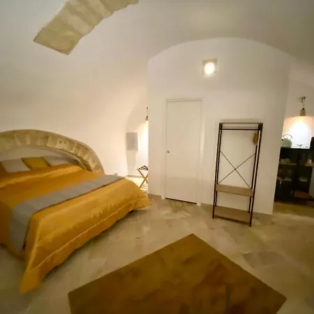 Number 12 Bed & Breakfast Bari