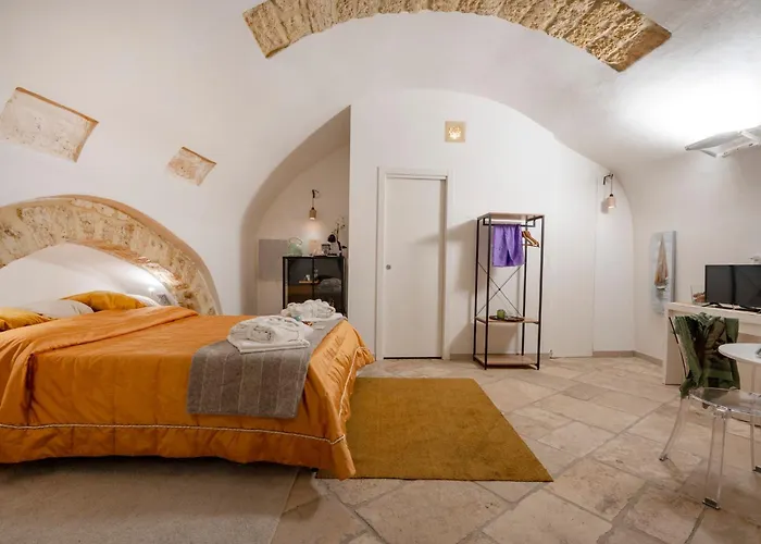 Bed & Breakfast Guesthost - Number 12 Luxury Bari