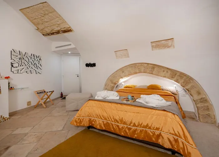 Guesthost - Number 12 Luxury 4* Μπάρι